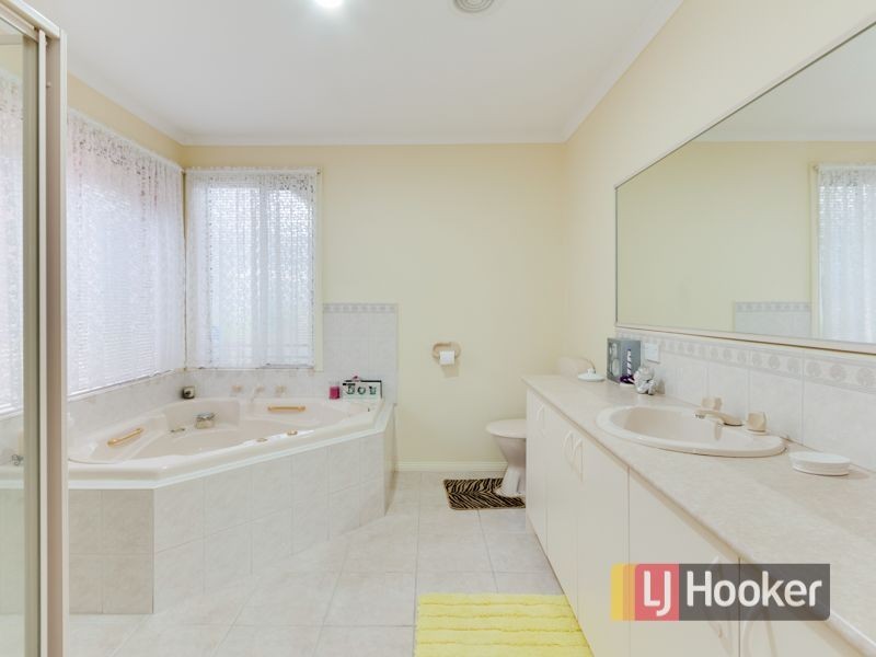 45 Coachwood Crescent, Narre Warren VIC 3805