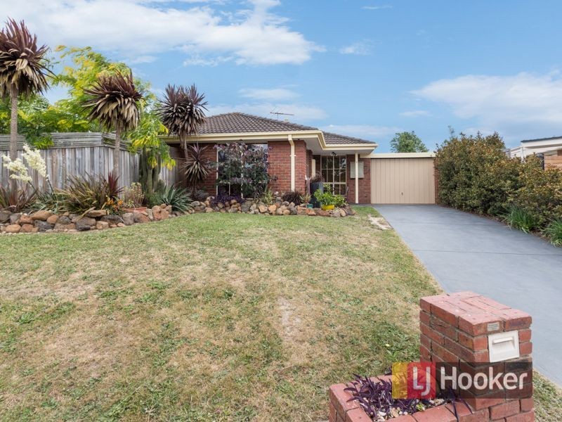 1/1 Topaz Place, Narre Warren VIC 3805