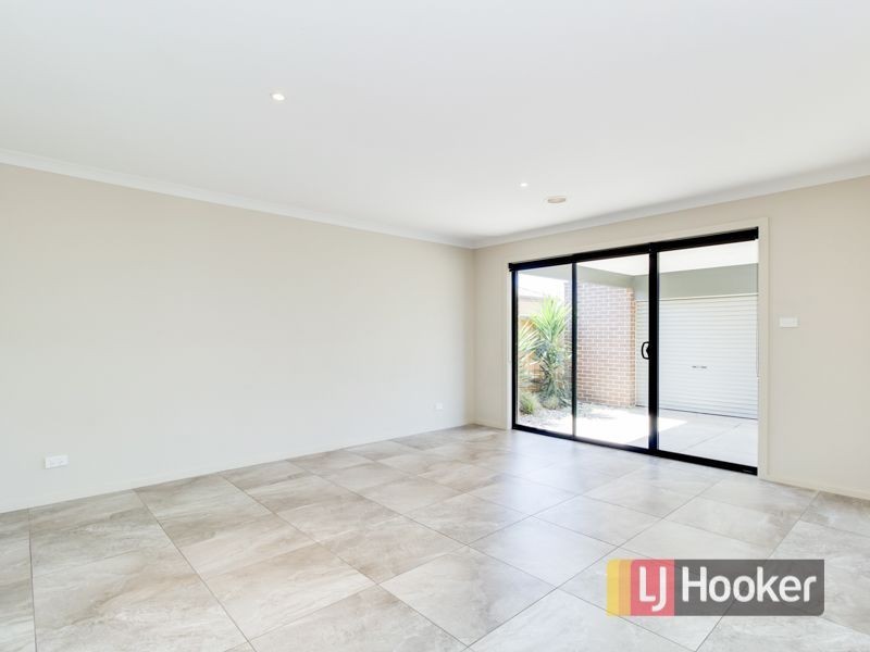 134 Sabel Drive, Cranbourne North VIC 3977