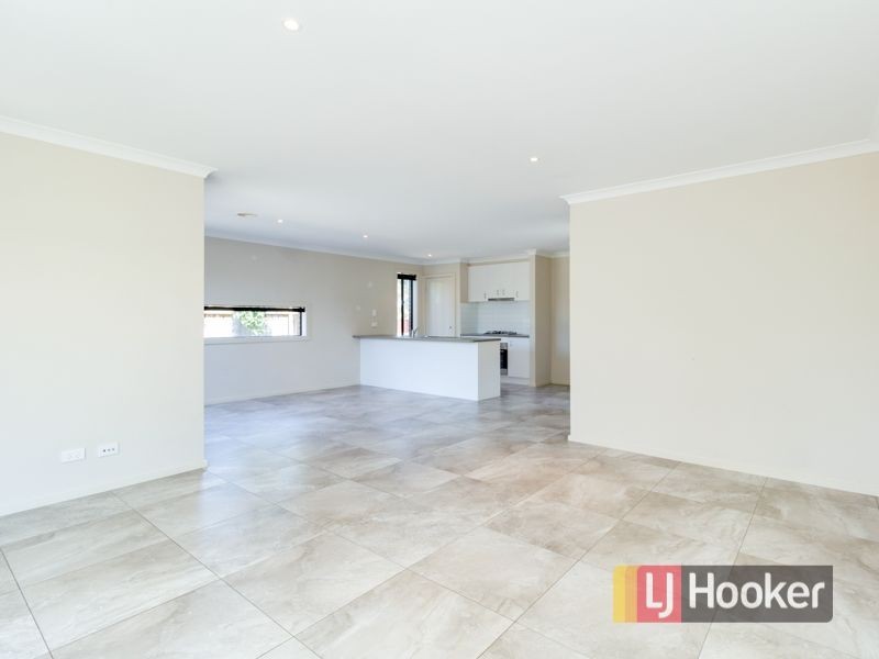 134 Sabel Drive, Cranbourne North VIC 3977