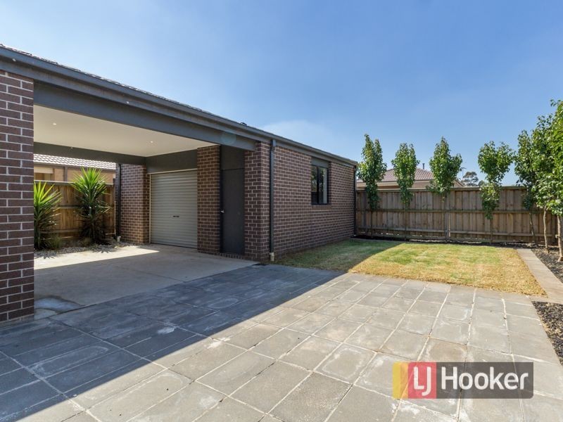 134 Sabel Drive, Cranbourne North VIC 3977