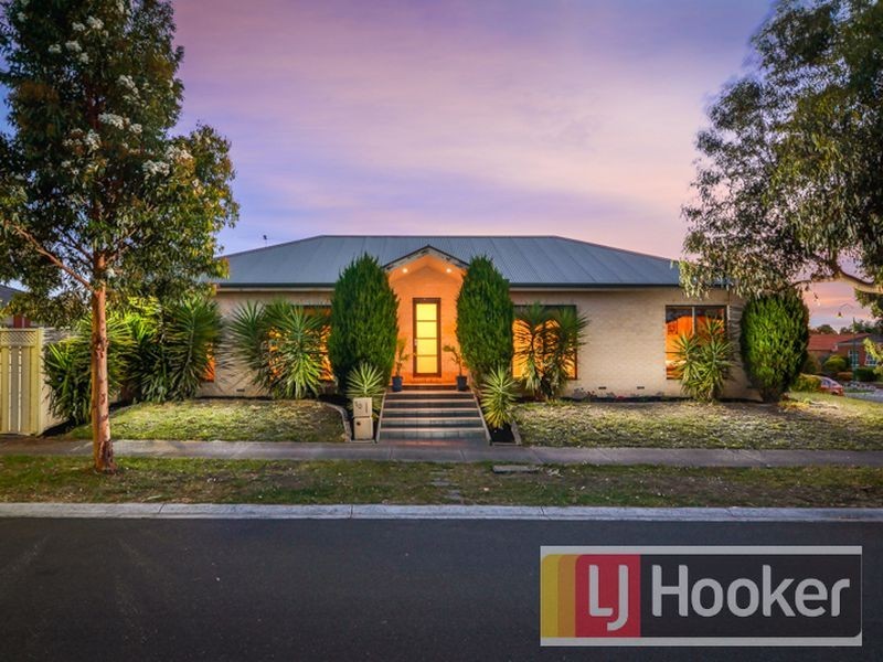 10 Glenisla Way, Berwick VIC 3806