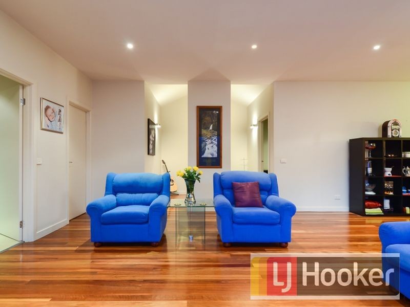 10 Glenisla Way, Berwick VIC 3806