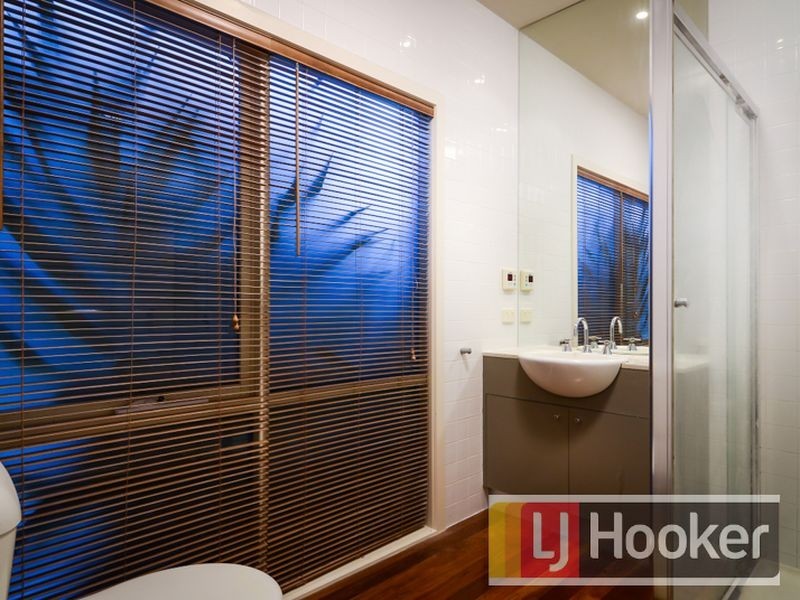 10 Glenisla Way, Berwick VIC 3806