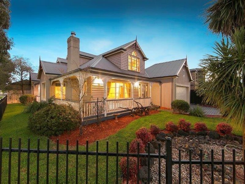 3 Don Collins Way, Berwick VIC 3806