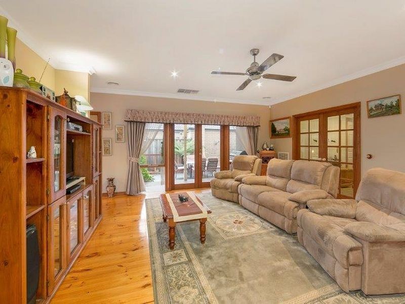 3 Don Collins Way, Berwick VIC 3806