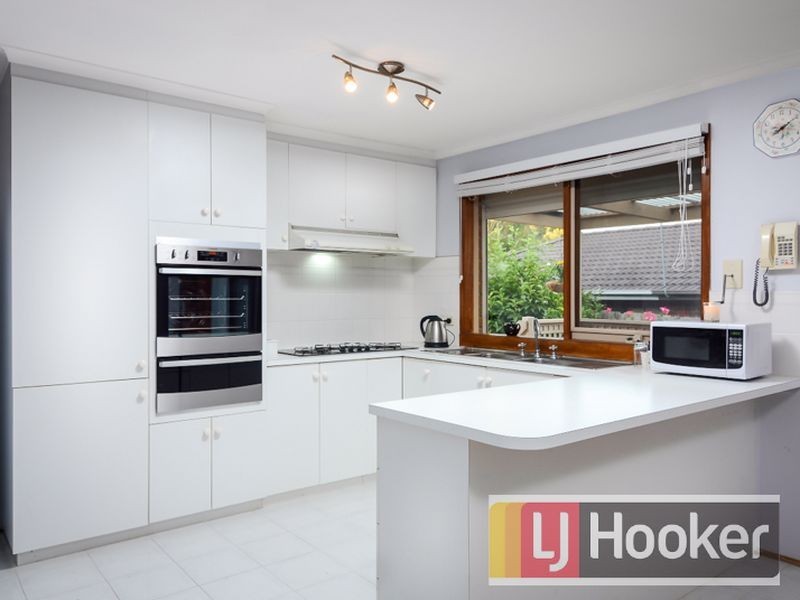 22 Howitt Court, Berwick VIC 3806