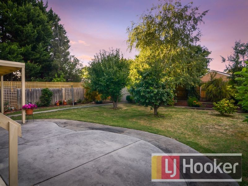 22 Howitt Court, Berwick VIC 3806
