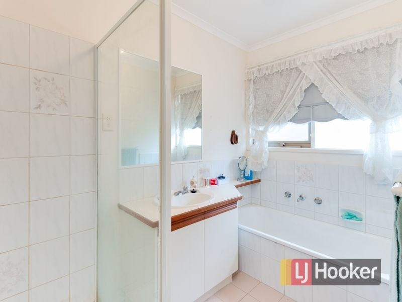 38 Florence Avenue, Berwick VIC 3806