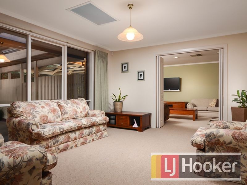 10 Hollydale Close, Berwick VIC 3806