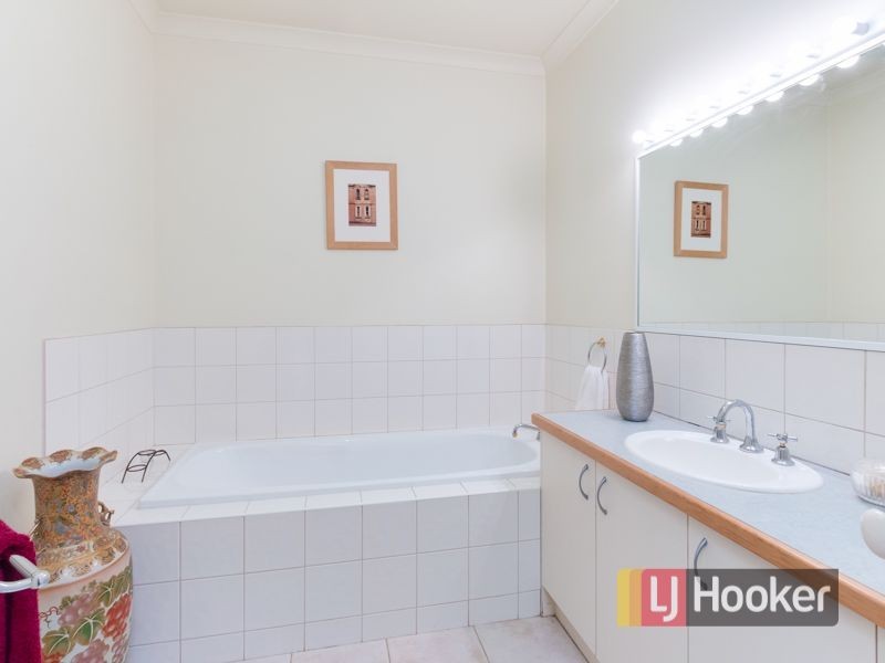 Unit 12/10 Parkhill Drive, Berwick VIC 3806