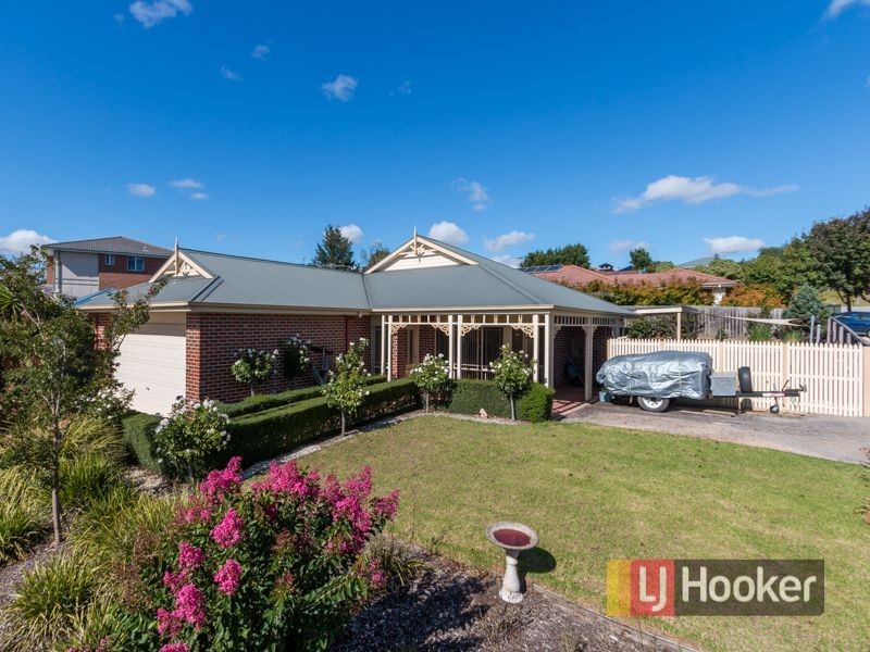 64 Jarryd Crescent, Berwick VIC 3806