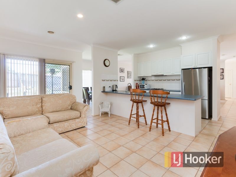 64 Jarryd Crescent, Berwick VIC 3806