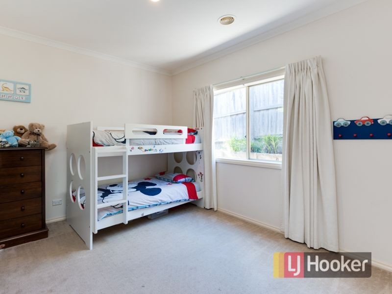 64 Jarryd Crescent, Berwick VIC 3806