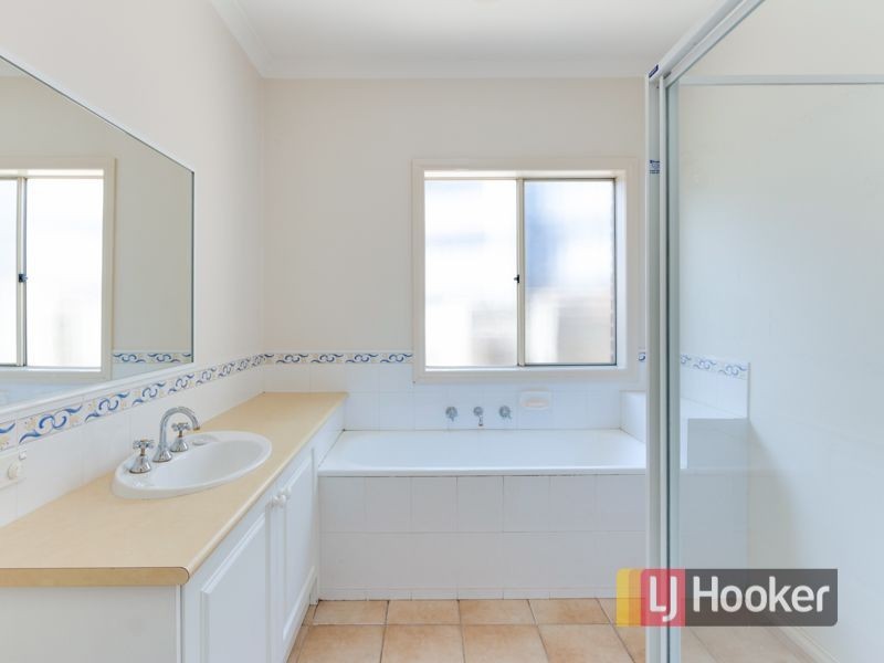 64 Jarryd Crescent, Berwick VIC 3806