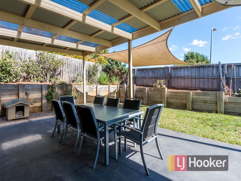 64 Jarryd Crescent, Berwick VIC 3806