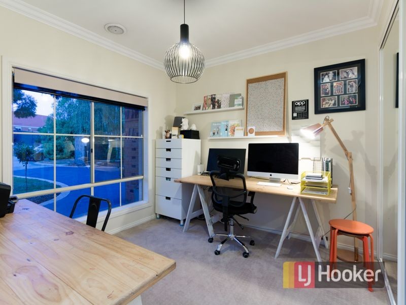 4 Shane Court, Berwick VIC 3806