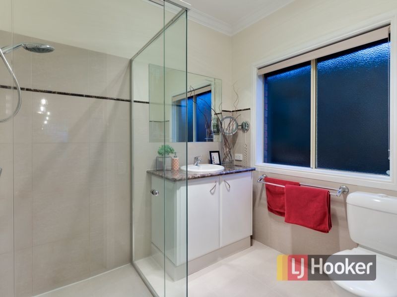 4 Shane Court, Berwick VIC 3806