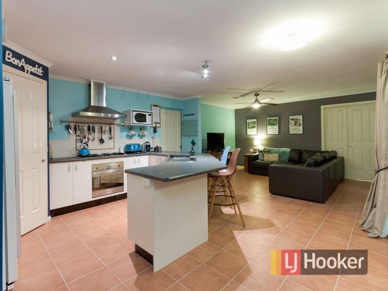 25 Retreat Circuit, Beaconsfield VIC 3807