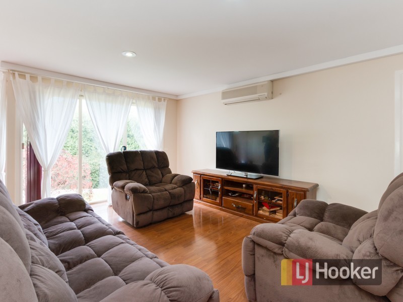 44 Earlsfield Drive, Berwick VIC 3806