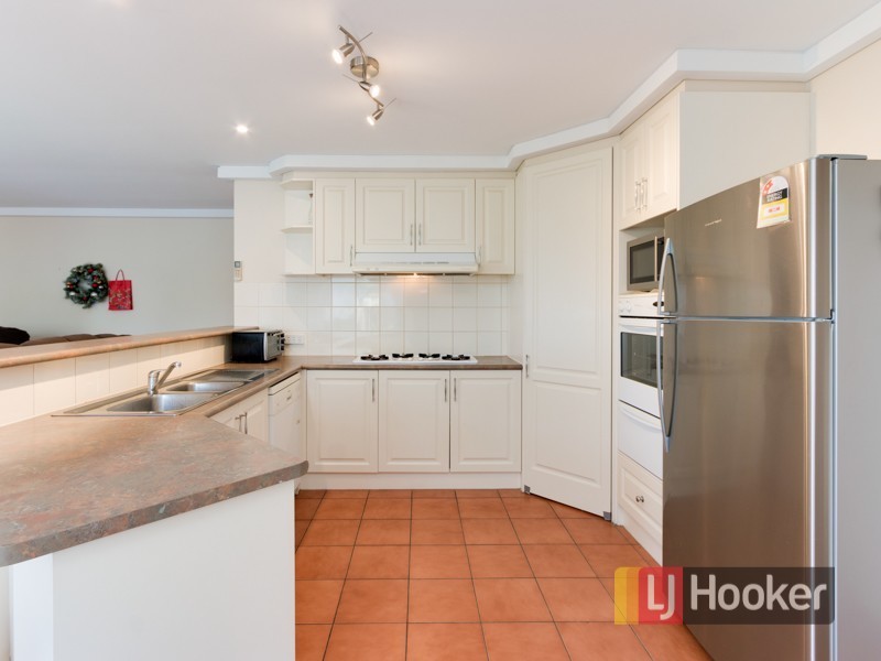 44 Earlsfield Drive, Berwick VIC 3806