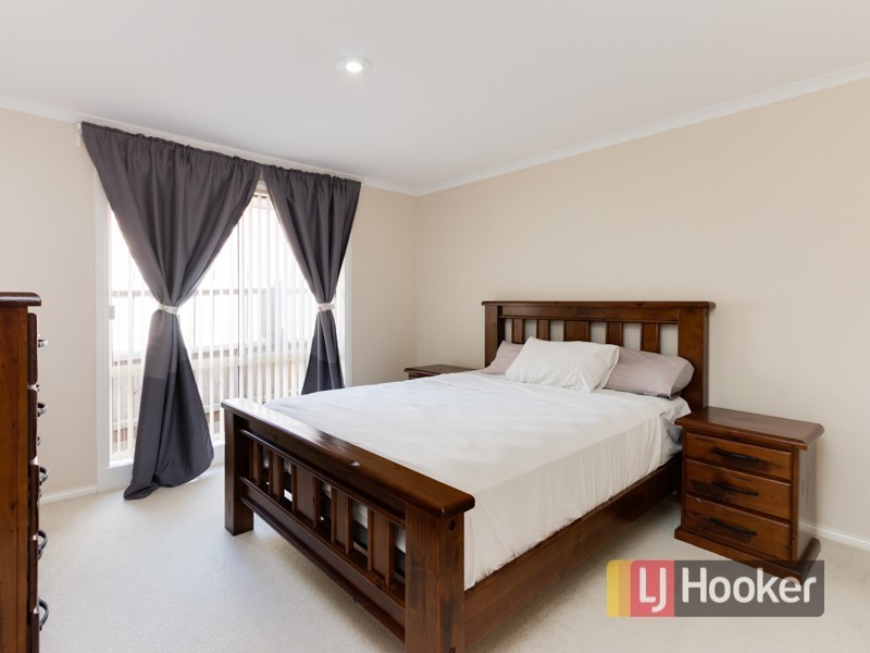 44 Earlsfield Drive, Berwick VIC 3806