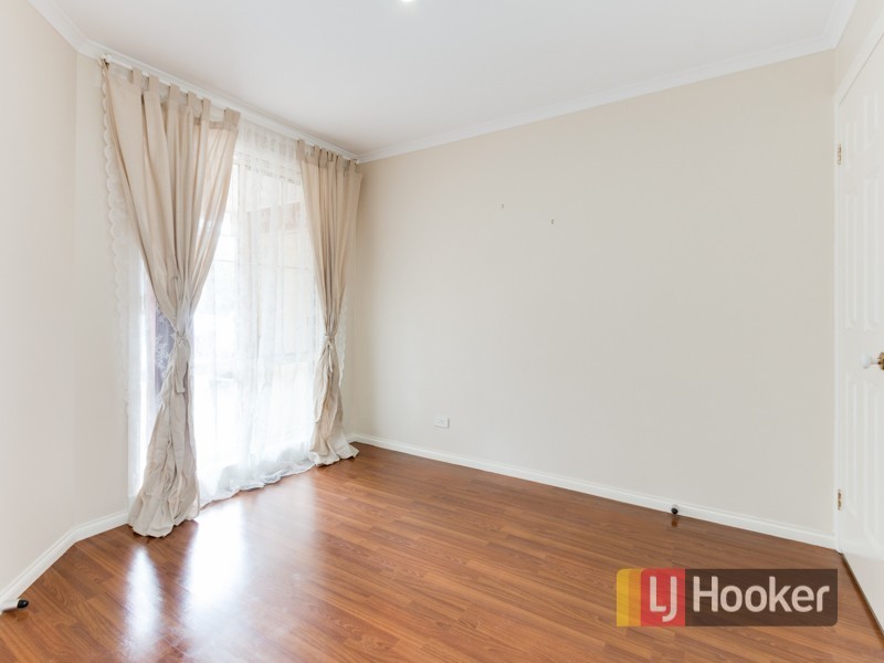 44 Earlsfield Drive, Berwick VIC 3806