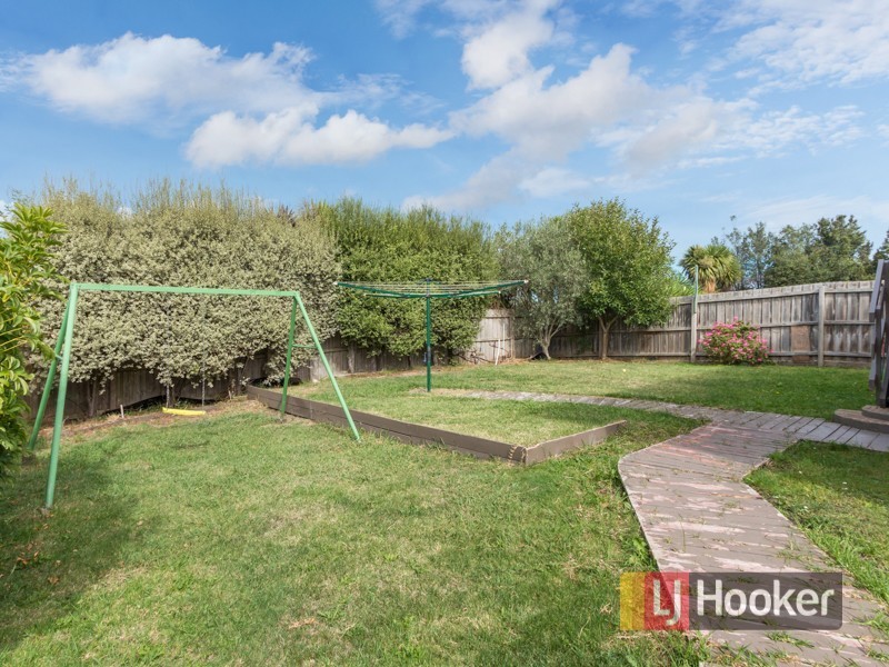 44 Earlsfield Drive, Berwick VIC 3806