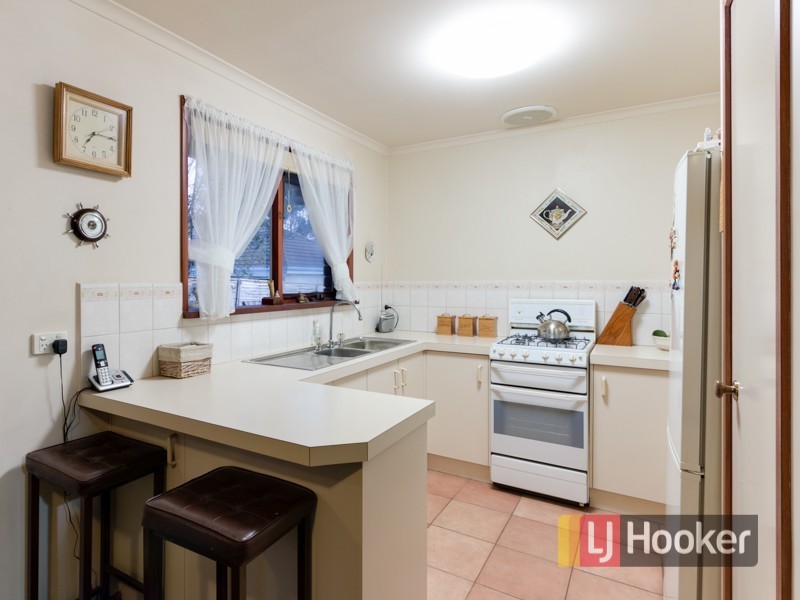 2 Karwin Close, Berwick VIC 3806