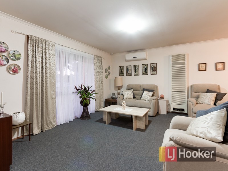2 Karwin Close, Berwick VIC 3806