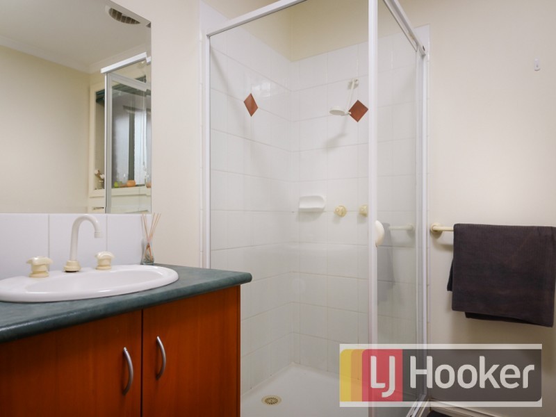 33 Strabane Way, Hampton Park VIC 3976