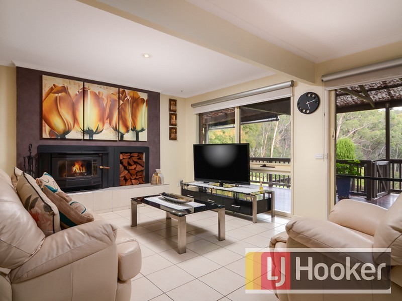 5 Knapton Avenue, Beaconsfield Upper VIC 3808