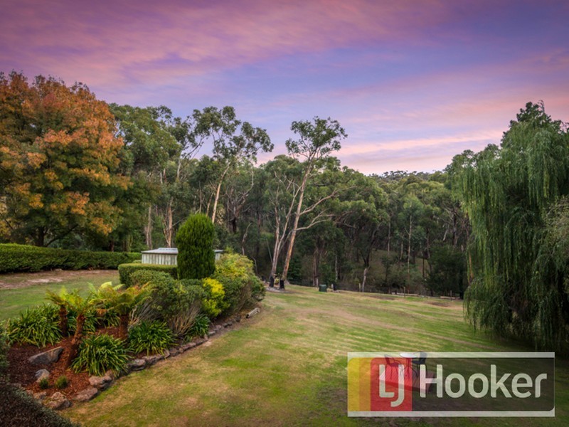 5 Knapton Avenue, Beaconsfield Upper VIC 3808