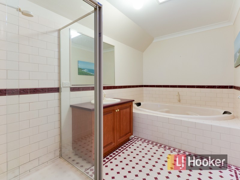 45 Earlsfield Drive, Berwick VIC 3806