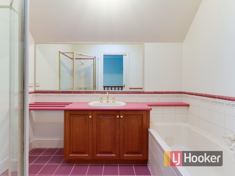 45 Earlsfield Drive, Berwick VIC 3806