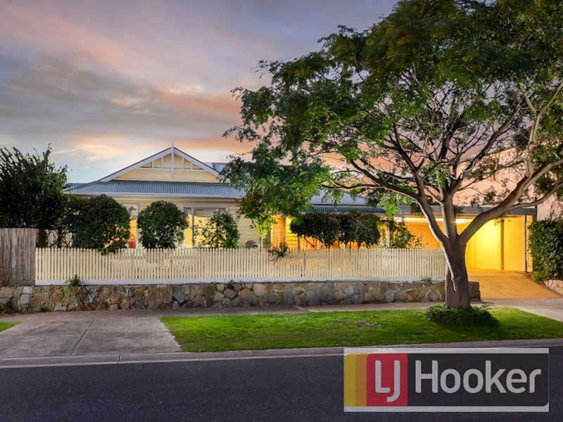 39 Allardice Parade, Berwick VIC 3806