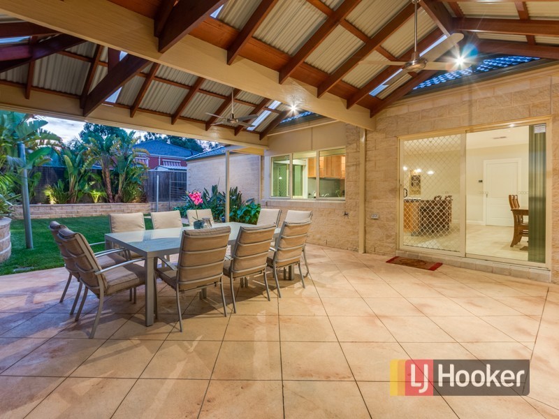 15 Bryn Mawr Boulevard, Berwick VIC 3806
