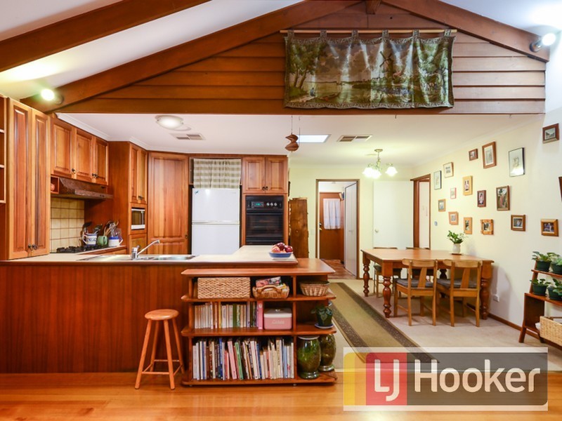 6 Kelso Place, Berwick VIC 3806