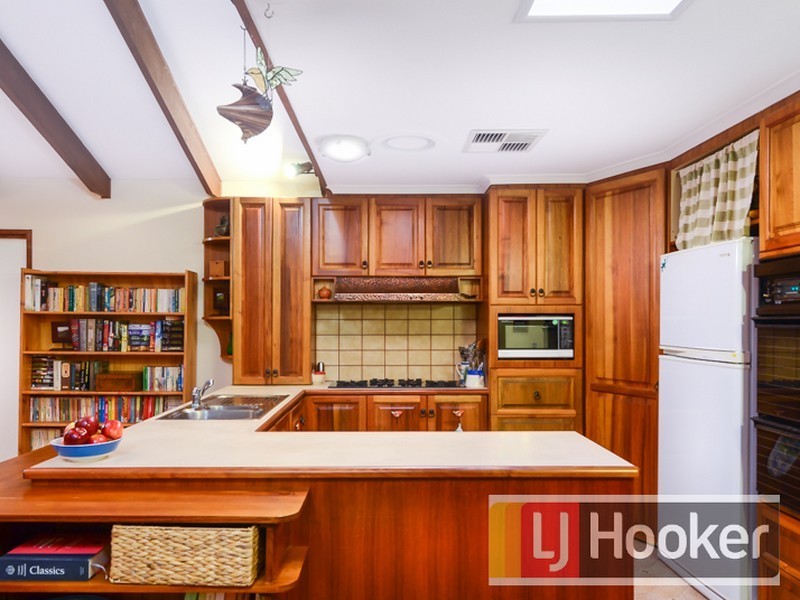 6 Kelso Place, Berwick VIC 3806