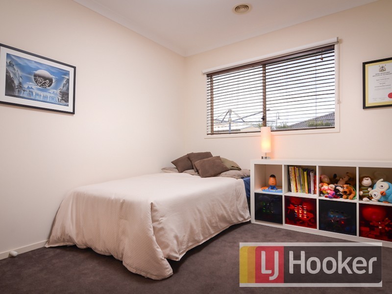 184 Linsell Blvd, Cranbourne East VIC 3977