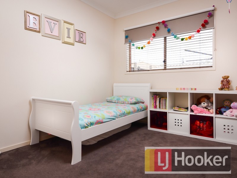 184 Linsell Blvd, Cranbourne East VIC 3977