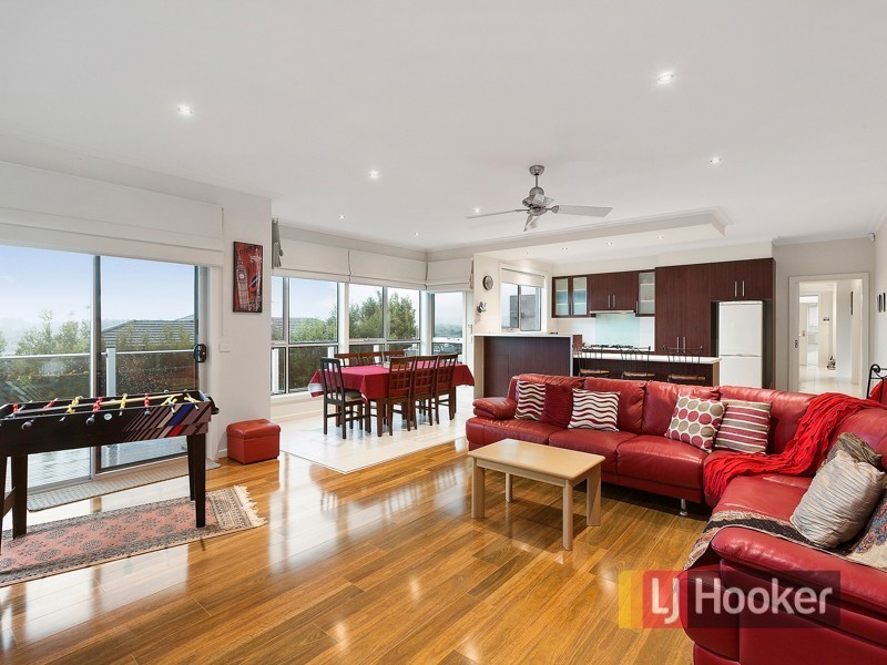 18 Wild Duck Way, Beaconsfield VIC 3807