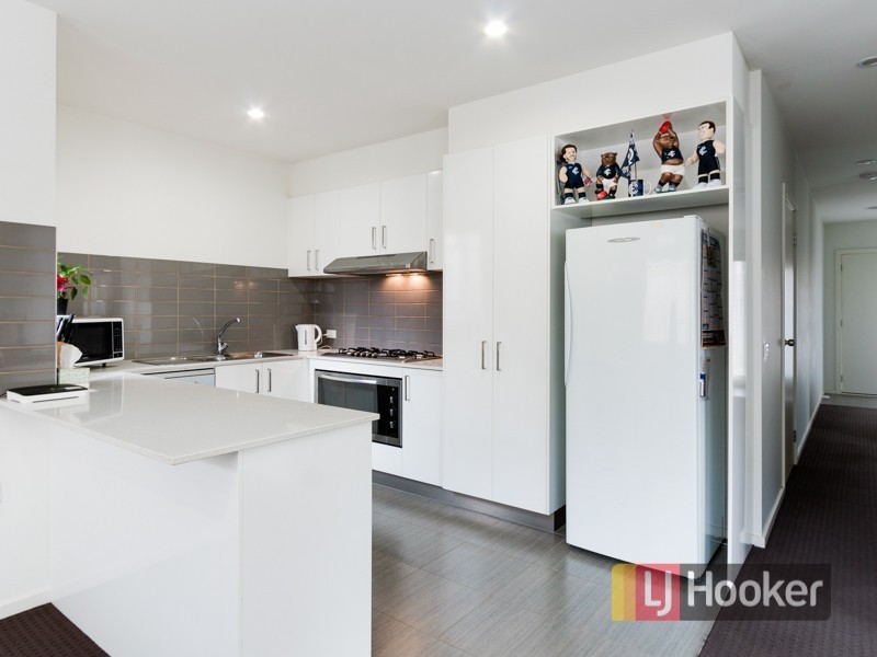 Unit 4/22-30 Golf Links Road, Berwick VIC 3806