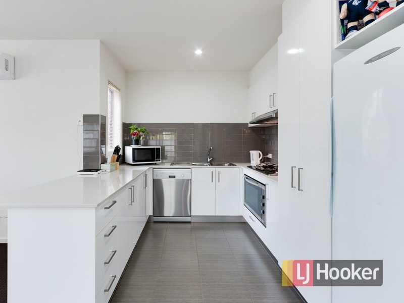 Unit 4/22-30 Golf Links Road, Berwick VIC 3806