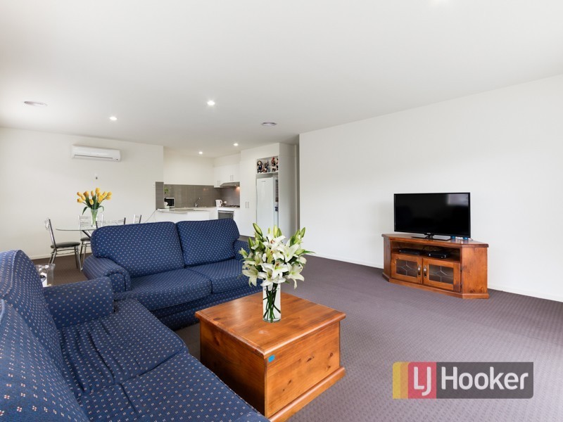 Unit 4/22-30 Golf Links Road, Berwick VIC 3806