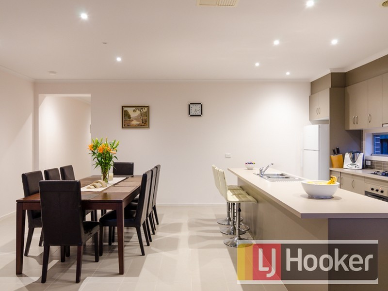 Unit 4/7-8 Roseville Court, Berwick VIC 3806