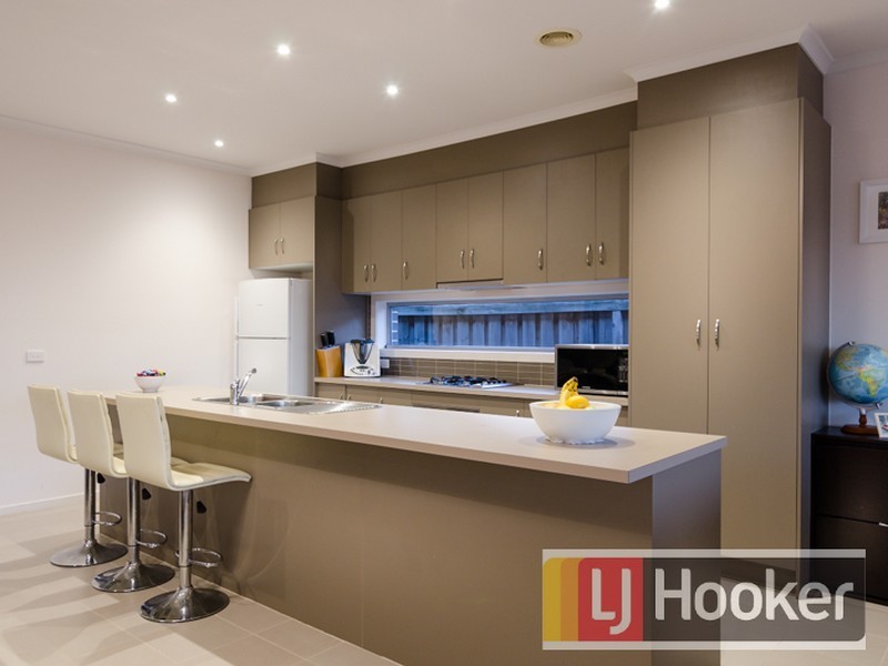 Unit 4/7-8 Roseville Court, Berwick VIC 3806
