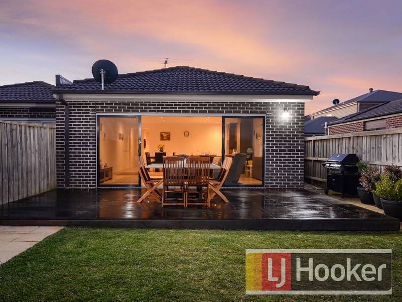 Unit 4/7-8 Roseville Court, Berwick VIC 3806