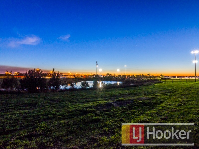 Unit 4/7-8 Roseville Court, Berwick VIC 3806