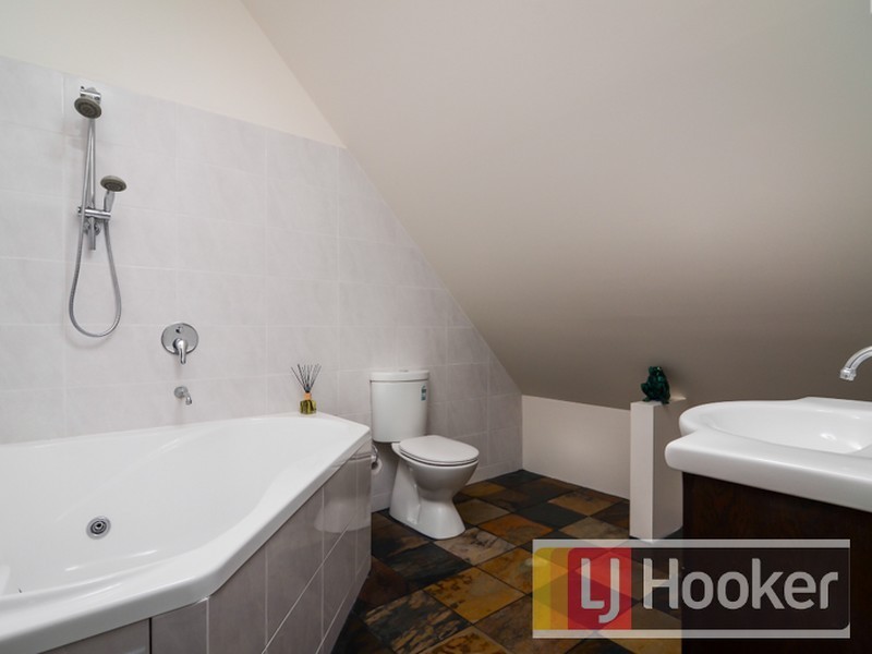 48 Salisbury Road, Beaconsfield Upper VIC 3808